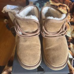 Uggs Nuemel For Men Size 9