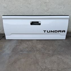 Toyota Tundra Tailgate