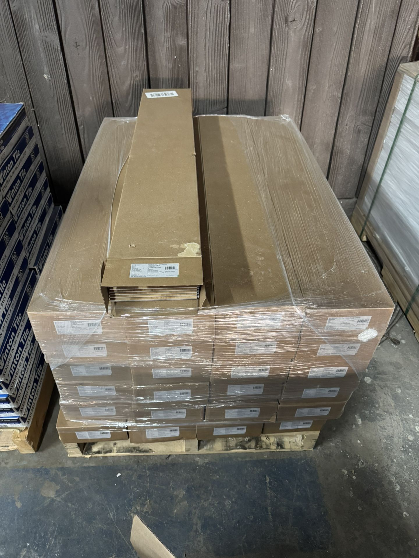 TrafficMaster Apple Valley 6 MIL x 6 in. x 36 in. Golden Brown Click Lock Waterproof Luxury Vinyl Plank Flooring (23.95 sq. ft./Case)