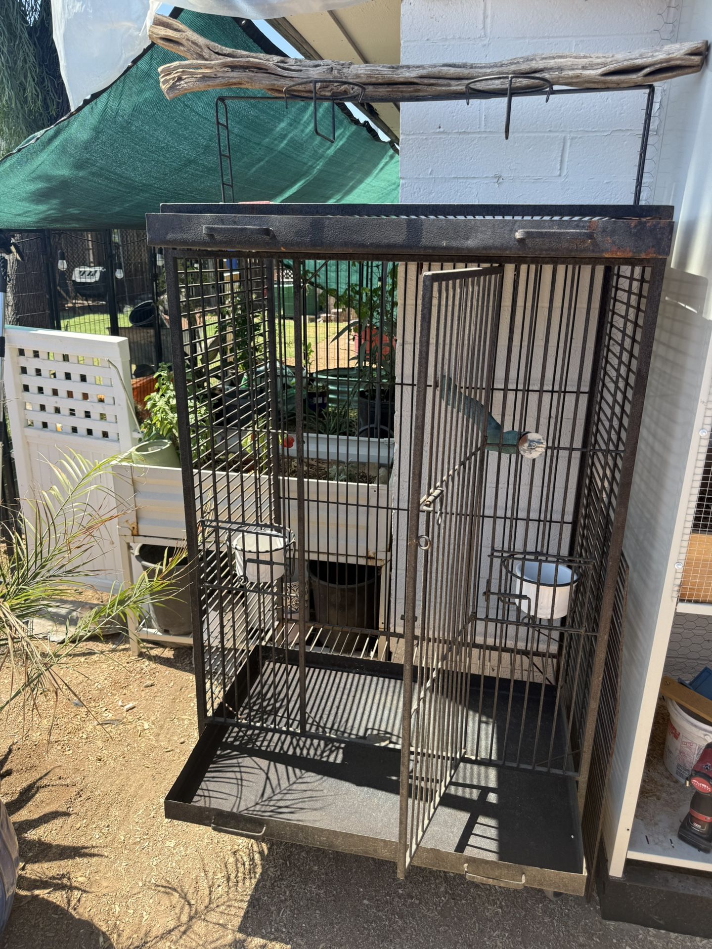 X-Large Bird Cage On Wheels
