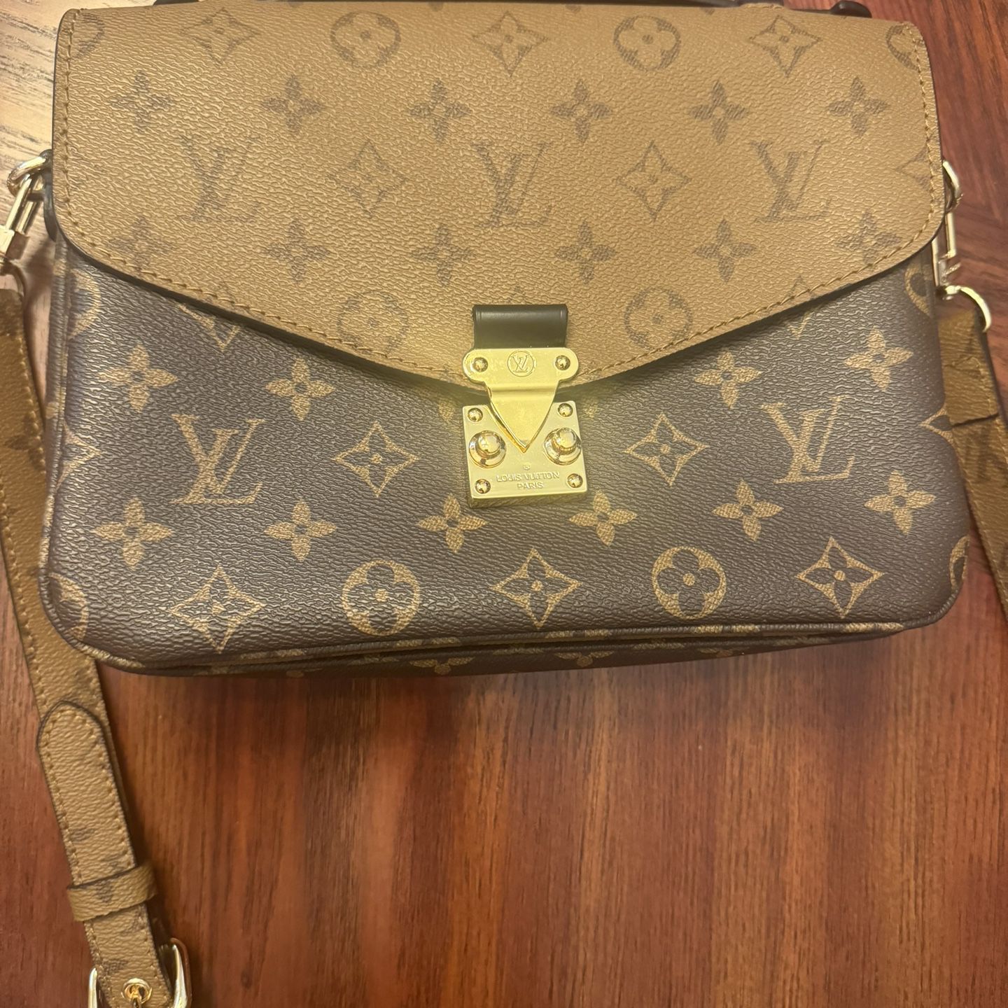 Louis Vuitton Hand/Cross bag 