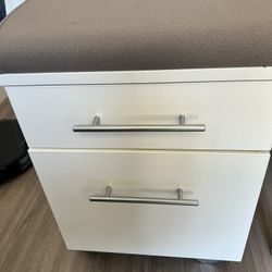 File Cabinet With Drawers