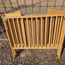 Folding Portable Mini Crib