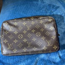 Louis Vuitton Trousse 26 Pouch 