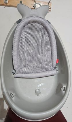 Skip Hop Whale Bathtub, Gray