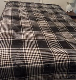 Ugg blanket & pillow cases