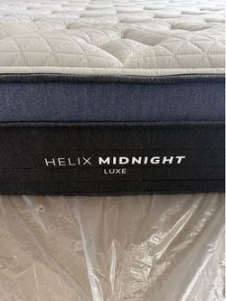 Helix Luxe Midnight King Mattress Cover: GlacioTex Cooling