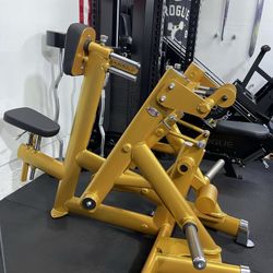 Seated Row Machine – Back Training