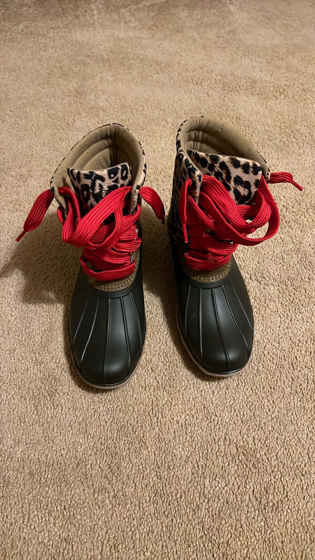 Alpine Woods Cheetah Boots Sz9