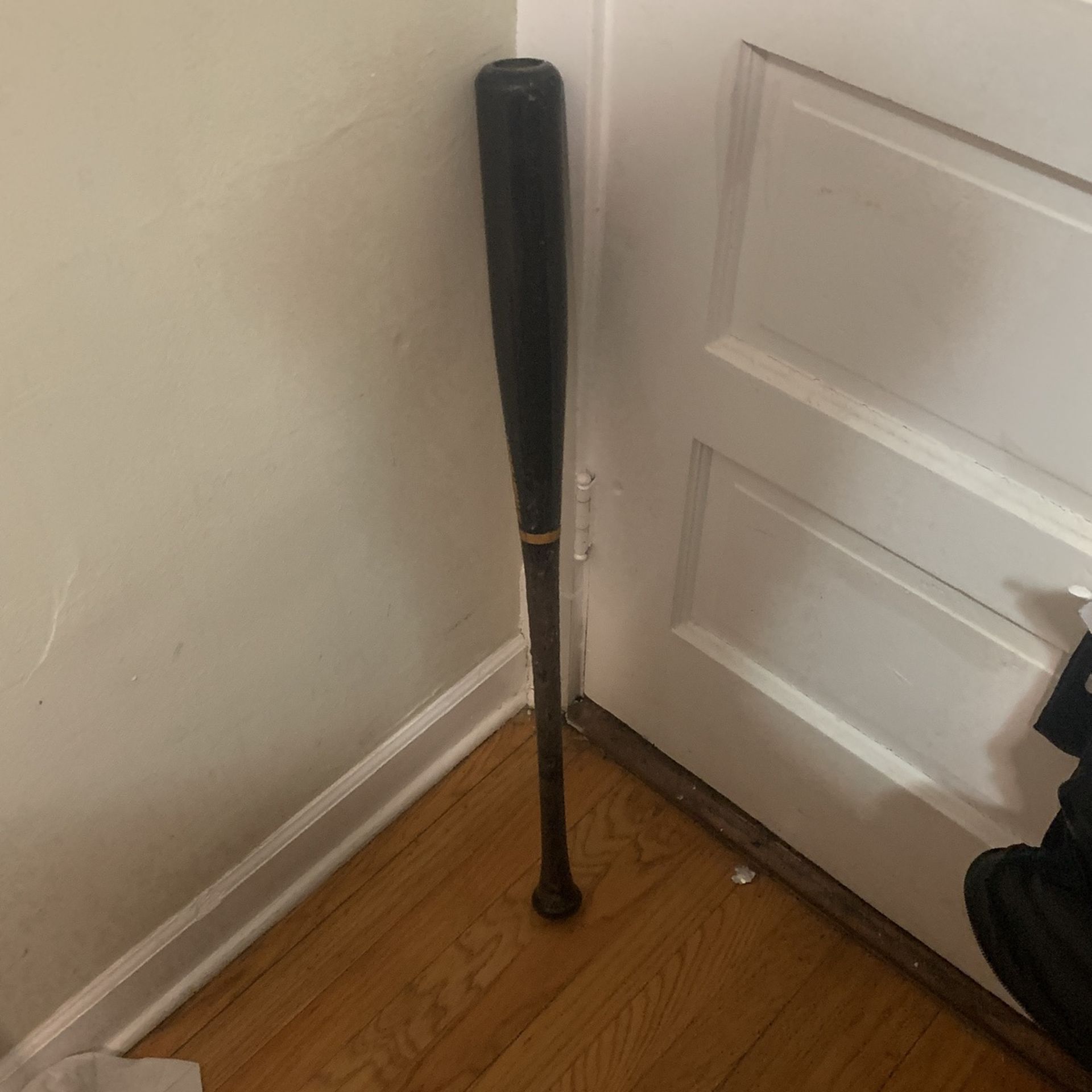 Baseball Bats , Glove , 17 Baseballs Backpack Is Free