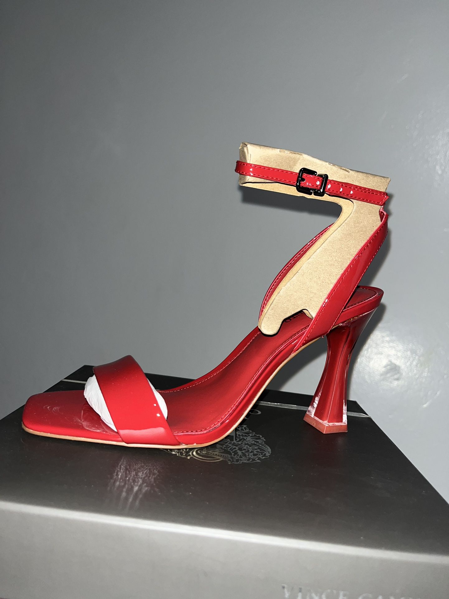 Vince camuto - Fire Red size 8 
