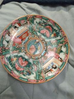 Chinese rose medallion
