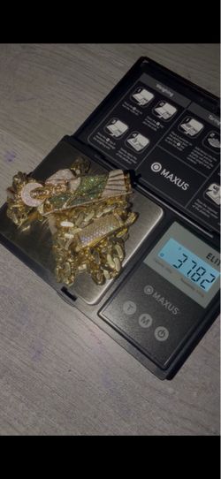 10k gold  natural diamonds