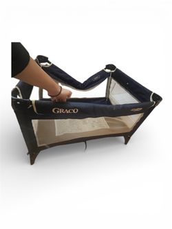 Graco Portable Baby PlayPen / Playyard / Crib 
