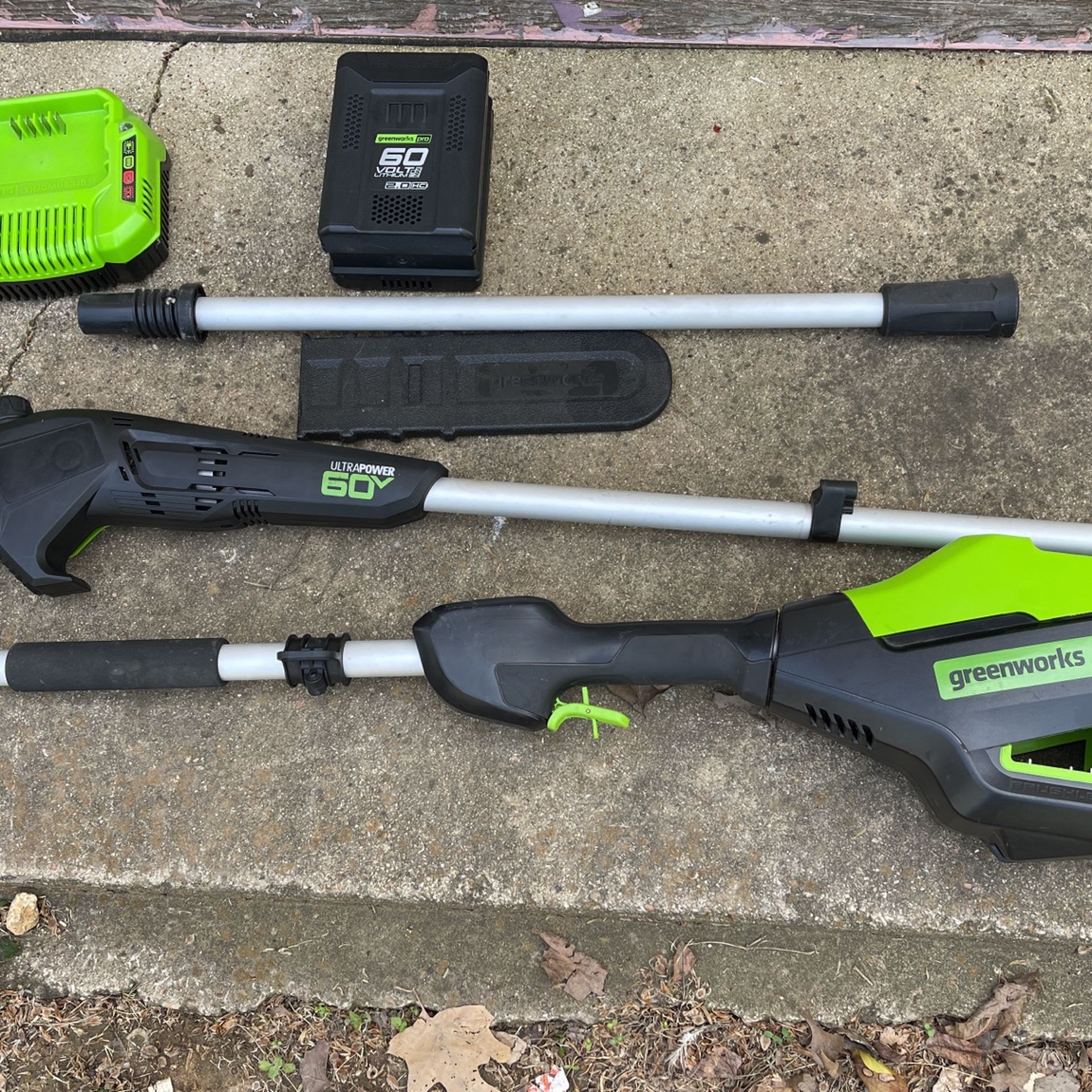 Greenworks Pro Pole Saw 10” Ultra Power 60v for Sale in Fort Worth, TX