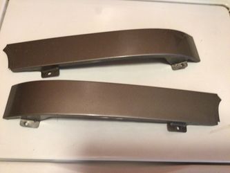 (Pair ) 1998 GMC Safari Van Radiator Grille Opening Right & Left Hand Cover. Goes Under headlights