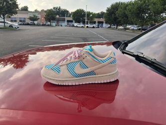 Brand New And Original Women Nike Dunk Low Sneakers Size 7.5