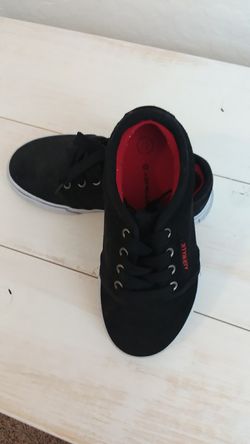 Never worn Airwalk Boys Size 12T .