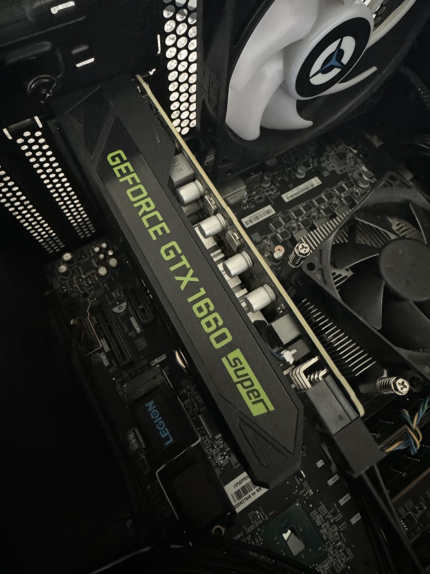 Gaming PC Lenovo (Price Is Negotiable)