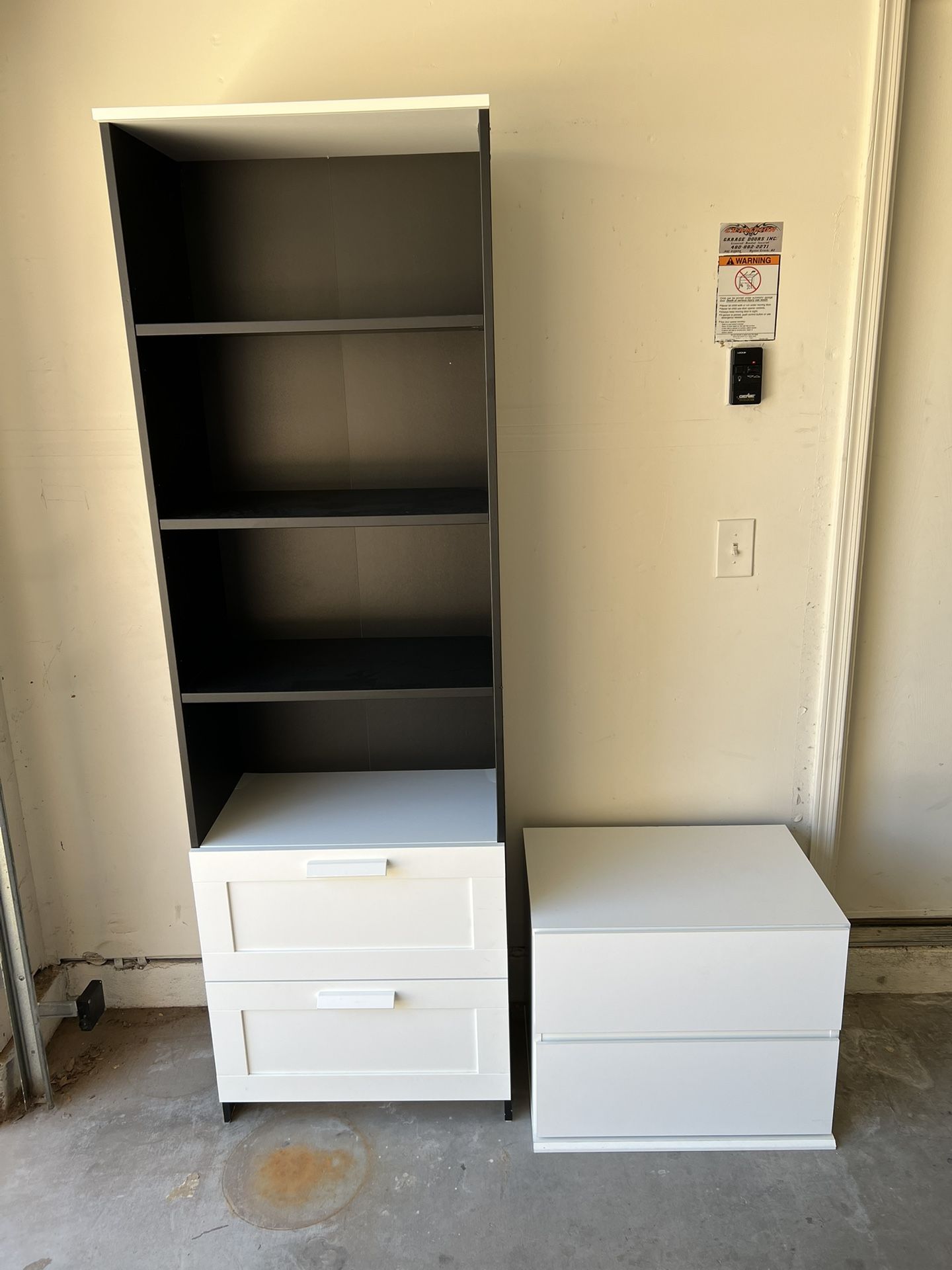 Black/White Dressers & Night Stand