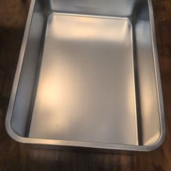 BRAND NEW STEEL LITTER BOX 