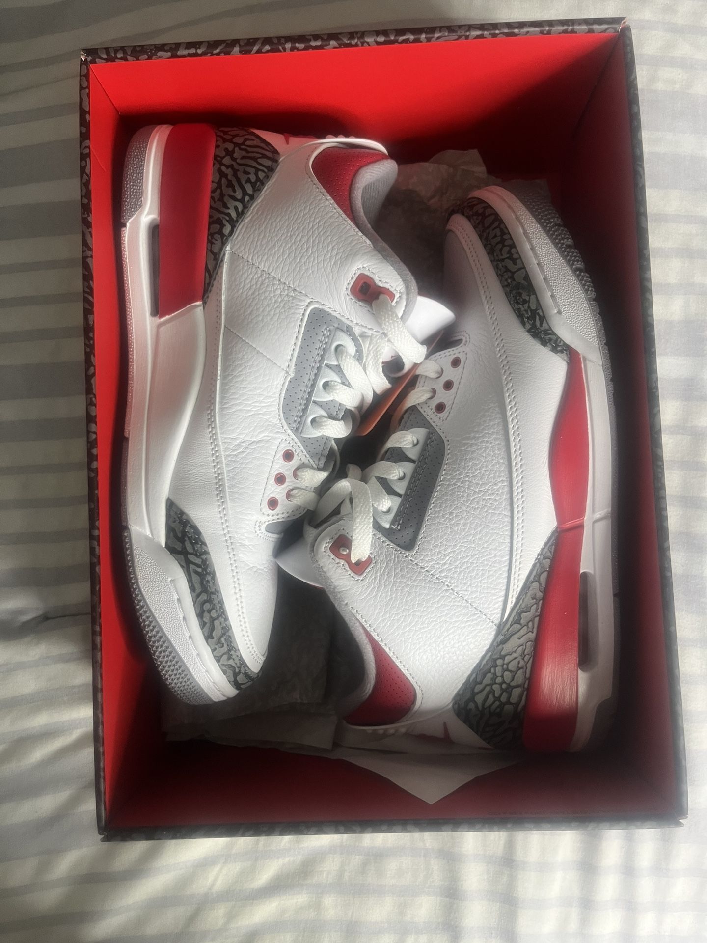 Air Jordan 3 “Fire Red 2022” (Size 9)