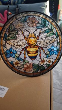 8" bee stained glass suncatcher