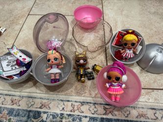 LOL Surprise Dolls Lot with Balls and Accessories