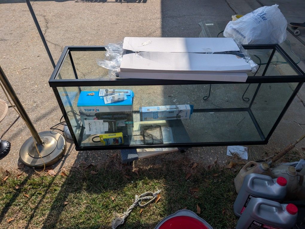 Fish Tank & Accessories 