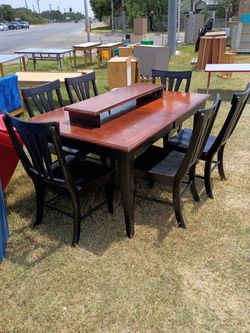 Brown/Black Table & 6 chairs