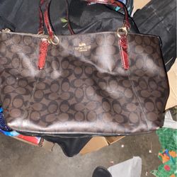 coach women’s purse 