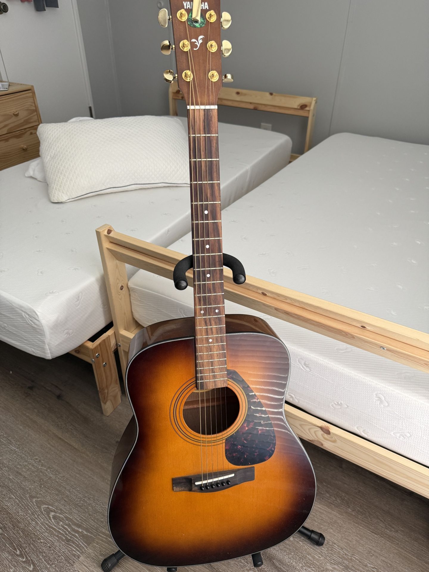 Yamaha Guitar