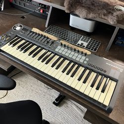 Novation Launchkey 49 MIDI Keyboard
