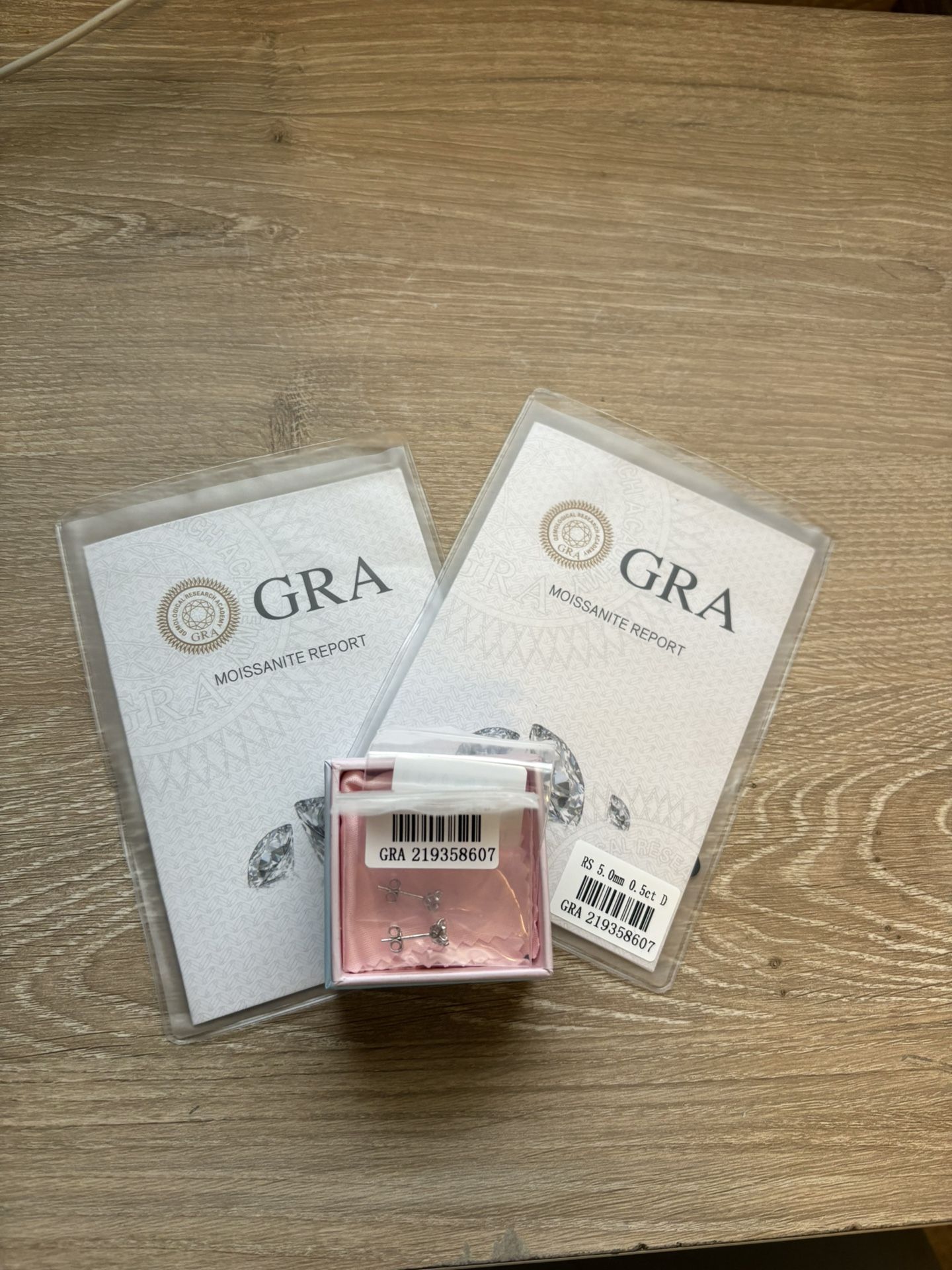 GRA Certifies Moissanite Diamonds