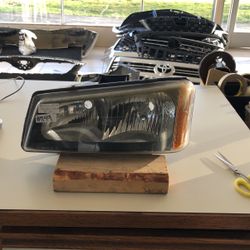 2003 To 2006 Chevrolet Silverado Headlight Driver Side Assembly #1149