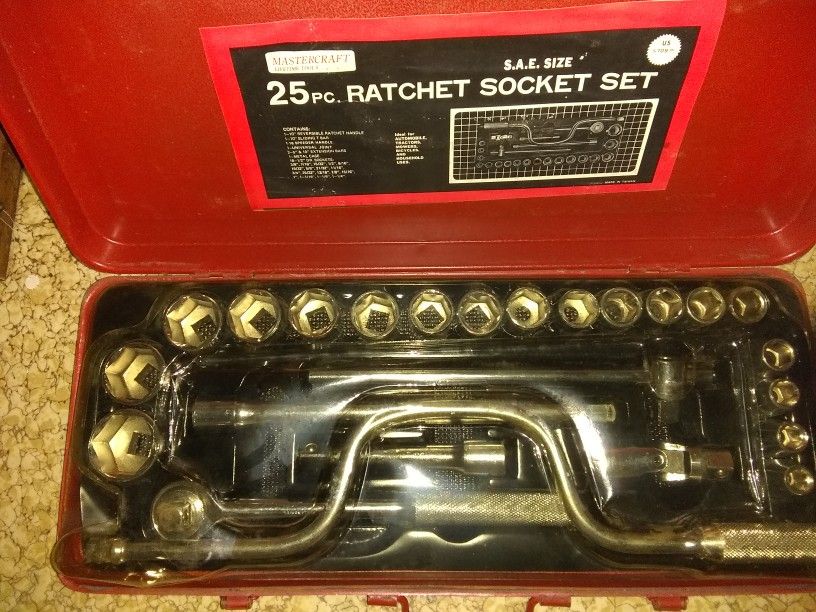 25pc Ratchet Socket Set 1/2in