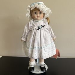 MYD Marian Yu Designs Jasmine Porcelain Doll 1987 Zasan Vintage 14 Inch