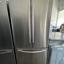 Refrigerator (33” wide)