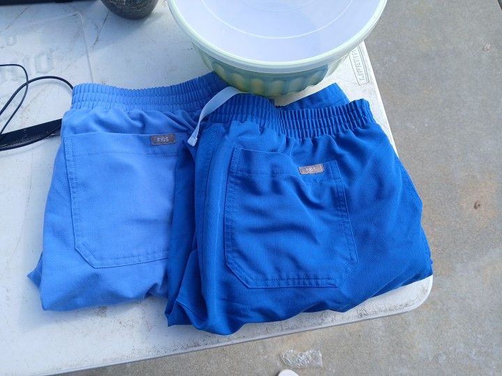 Figs Yola 1 Medium  1 LargePetite Scrub Pants