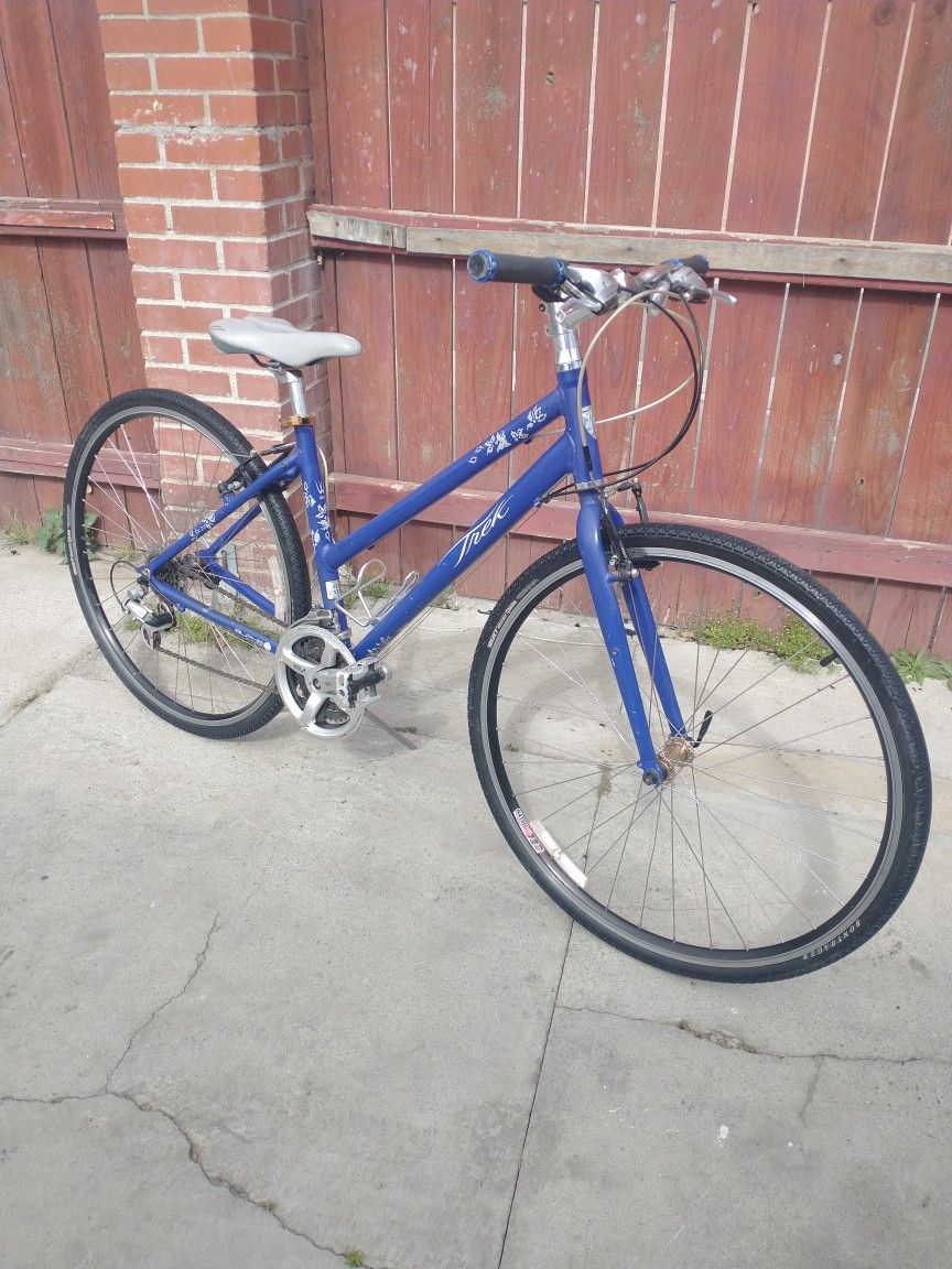Trek Mountain Bike - 21 Speed