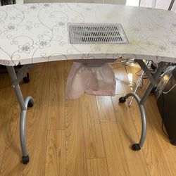 Manicure Table 