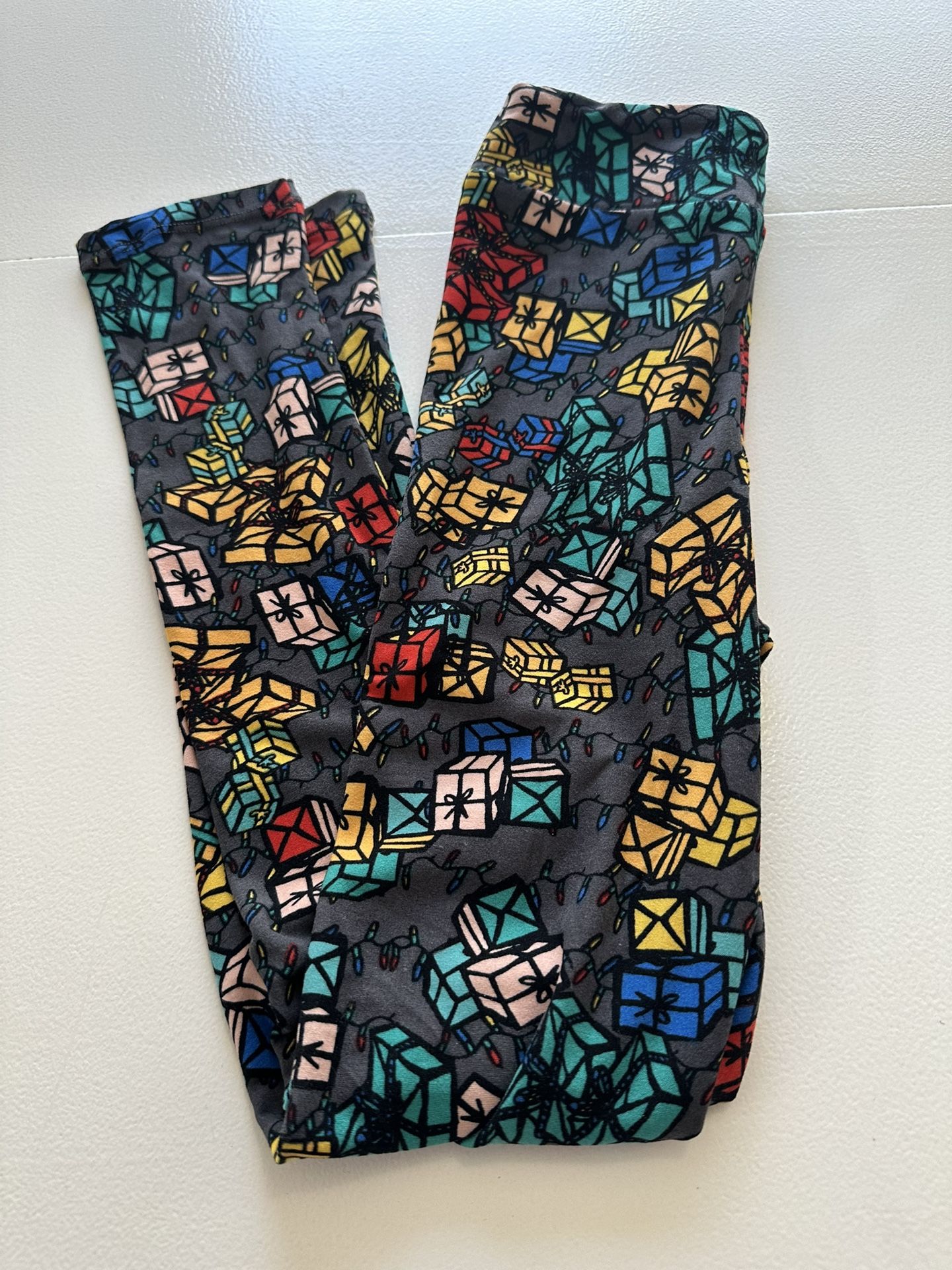 Girls Size L/XL Lularoe Christmas Leggings, Never Worn