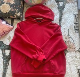 oversized red sweatshirt w front pockets