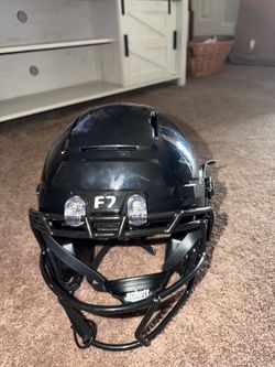 Schutt F7 youth medium football helmet