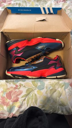 Adidas Falcon