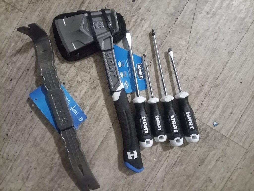 Hart Screwdriver Set/Hart Steel Hatchet &Pry Bar