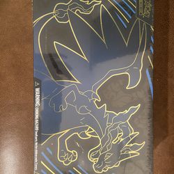 Charizard Ultimate Premium Collection