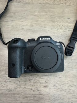 Canon EOS R7 32mp