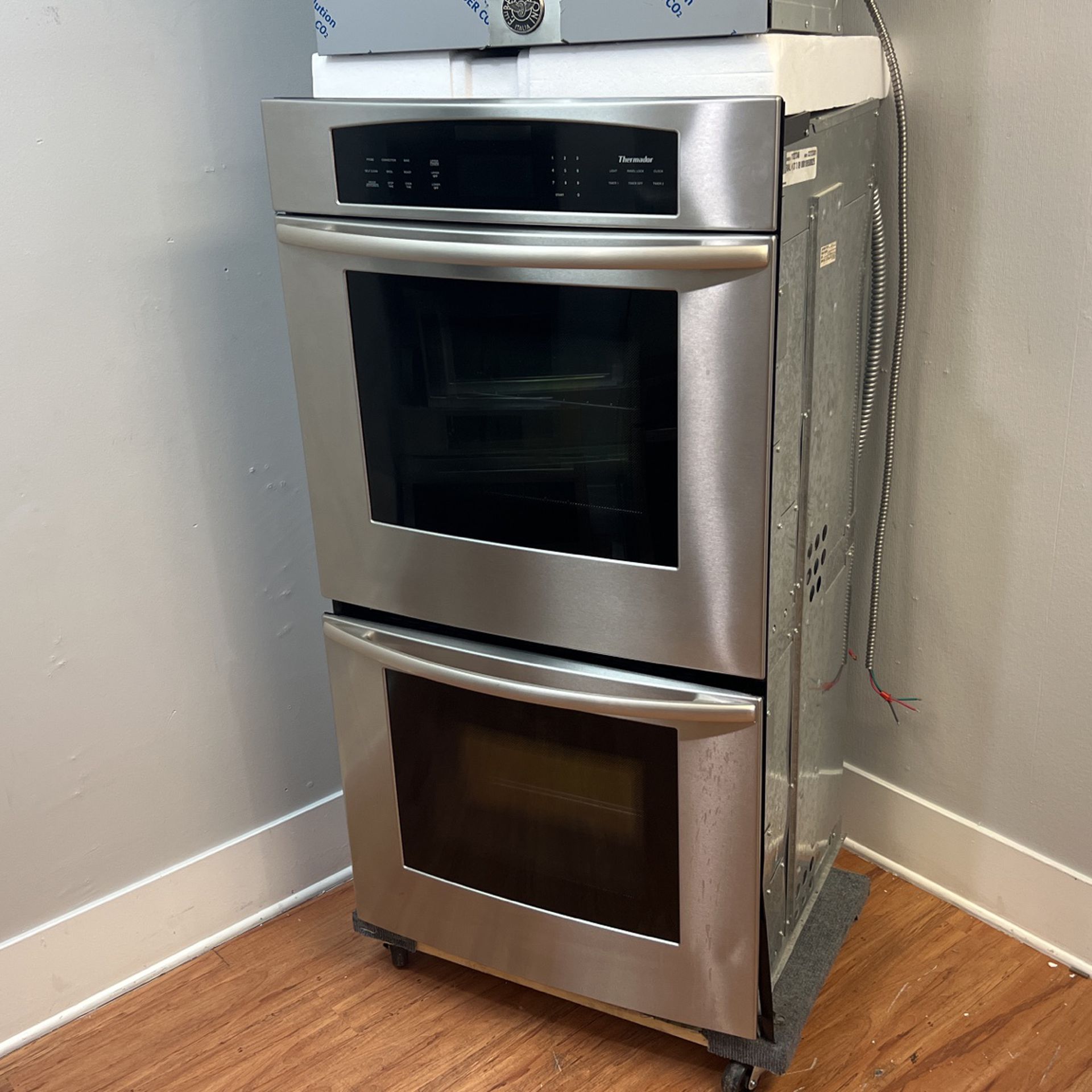 Thermador Double Oven 27"