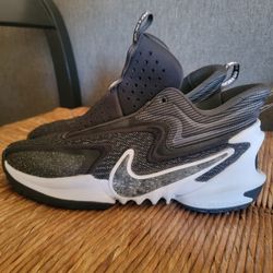 Cosmic unity 2 basketball shoes (no laces) Mens 12